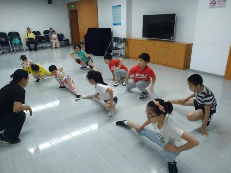 上海市社區(qū)<a href=http://www.cnzcn.net.cn target=_blank class=infotextkey>健身</a>俱樂部 上海市社區(qū)<a href=http://www.cnzcn.net.cn target=_blank class=infotextkey>健身</a>俱樂部