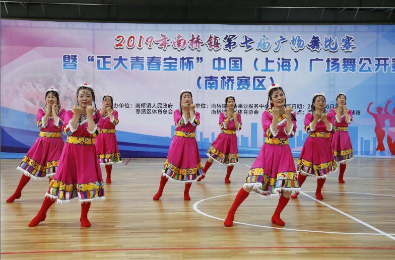 上海市社區(qū)<a href=http://www.cnzcn.net.cn target=_blank class=infotextkey>健身</a>俱樂部