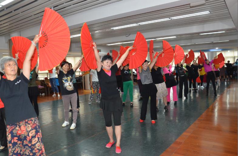 上海市社區(qū)<a href=http://www.cnzcn.net.cn target=_blank class=infotextkey>健身</a>俱樂(lè)部