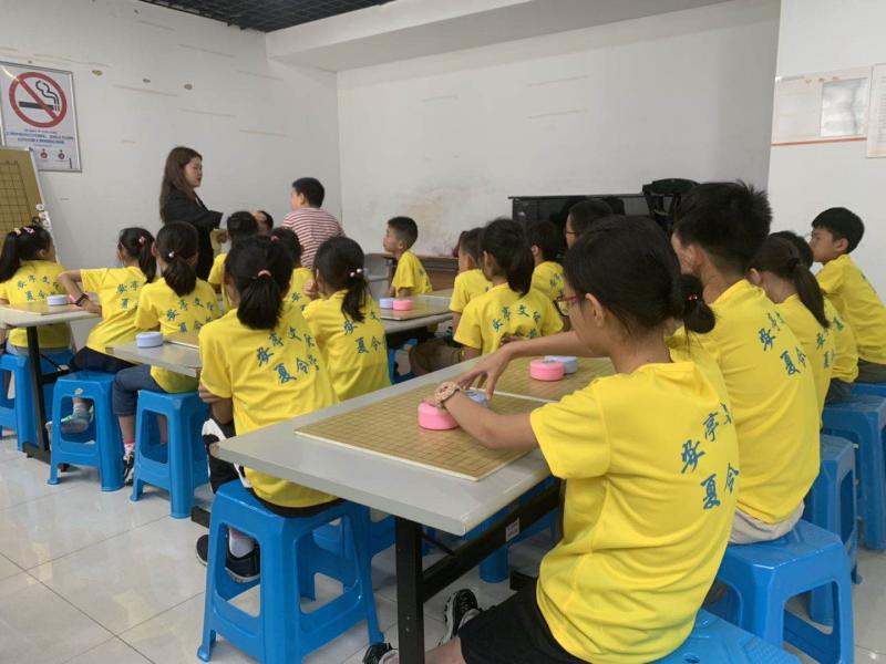 上海市社區(qū)<a href=http://www.cnzcn.net.cn target=_blank class=infotextkey>健身</a>俱樂(lè)部