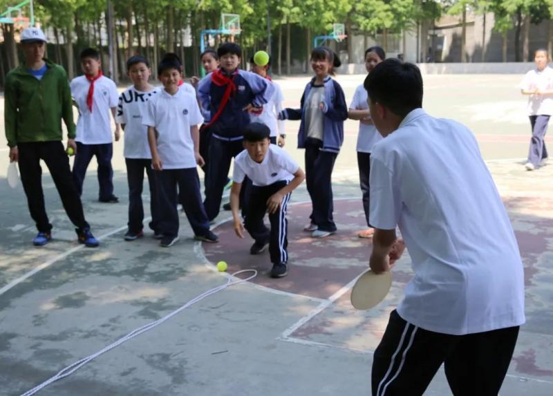 上海市社區<a href=http://www.cnzcn.net.cn target=_blank class=infotextkey>健身</a>俱樂部