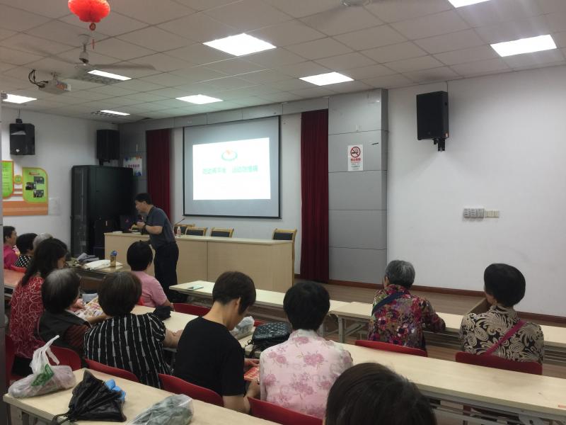 上海市社區(qū)<a href=http://www.cnzcn.net.cn target=_blank class=infotextkey>健身</a>俱樂部