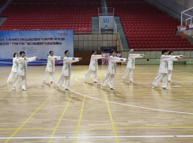 上海市社區(qū)<a href=http://www.cnzcn.net.cn target=_blank class=infotextkey>健身</a>俱樂(lè)部