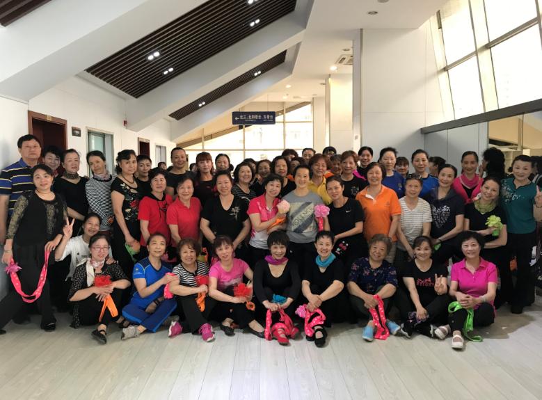 上海市社區<a href=http://www.cnzcn.net.cn target=_blank class=infotextkey>健身</a>俱樂部