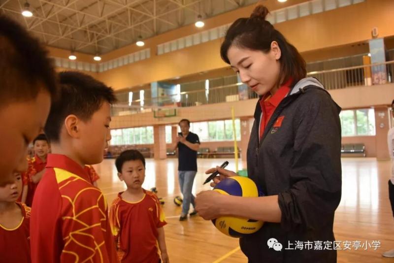 上海市社區<a href=http://www.cnzcn.net.cn target=_blank class=infotextkey>健身</a>俱樂部