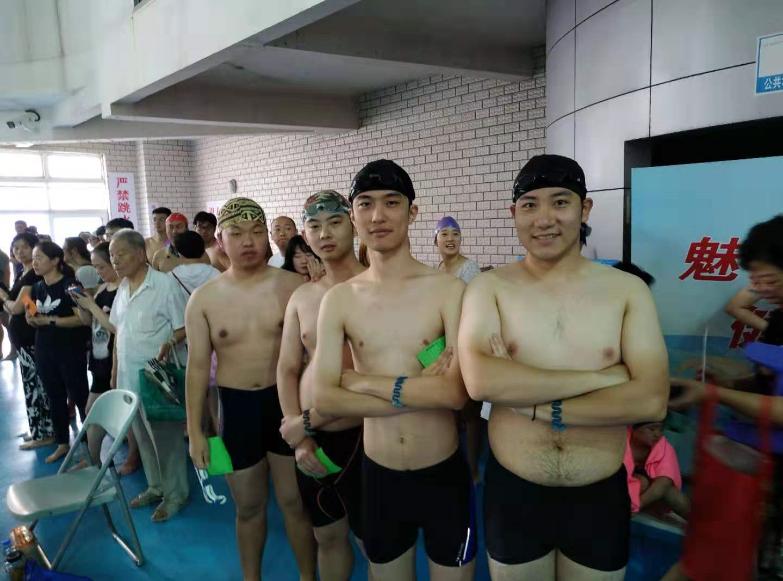 上海市社區<a href=http://www.cnzcn.net.cn target=_blank class=infotextkey>健身</a>俱樂部