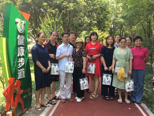 上海市社區<a href=http://www.cnzcn.net.cn target=_blank class=infotextkey>健身</a>俱樂部