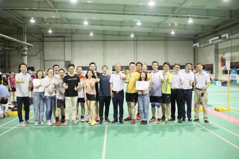 上海市社區<a href=http://www.cnzcn.net.cn target=_blank class=infotextkey>健身</a>俱樂部