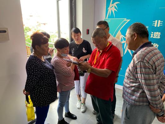 上海市社區(qū)<a href=http://www.cnzcn.net.cn target=_blank class=infotextkey>健身</a>俱樂(lè)部