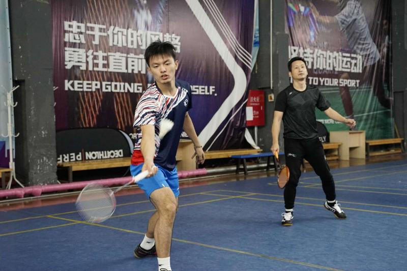 上海市社區(qū)<a href=http://www.cnzcn.net.cn target=_blank class=infotextkey>健身</a>俱樂(lè)部