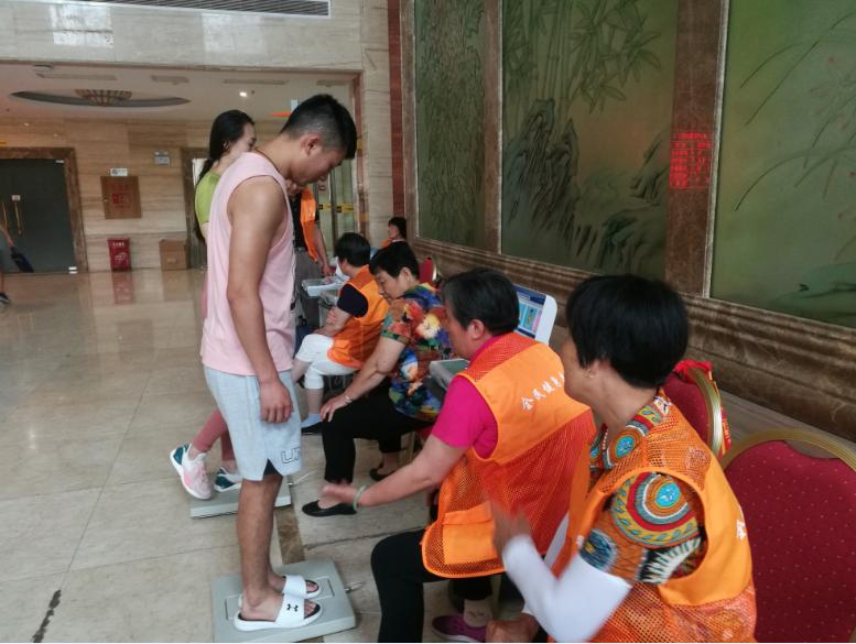 上海市社區(qū)<a href=http://www.cnzcn.net.cn target=_blank class=infotextkey>健身</a>俱樂部