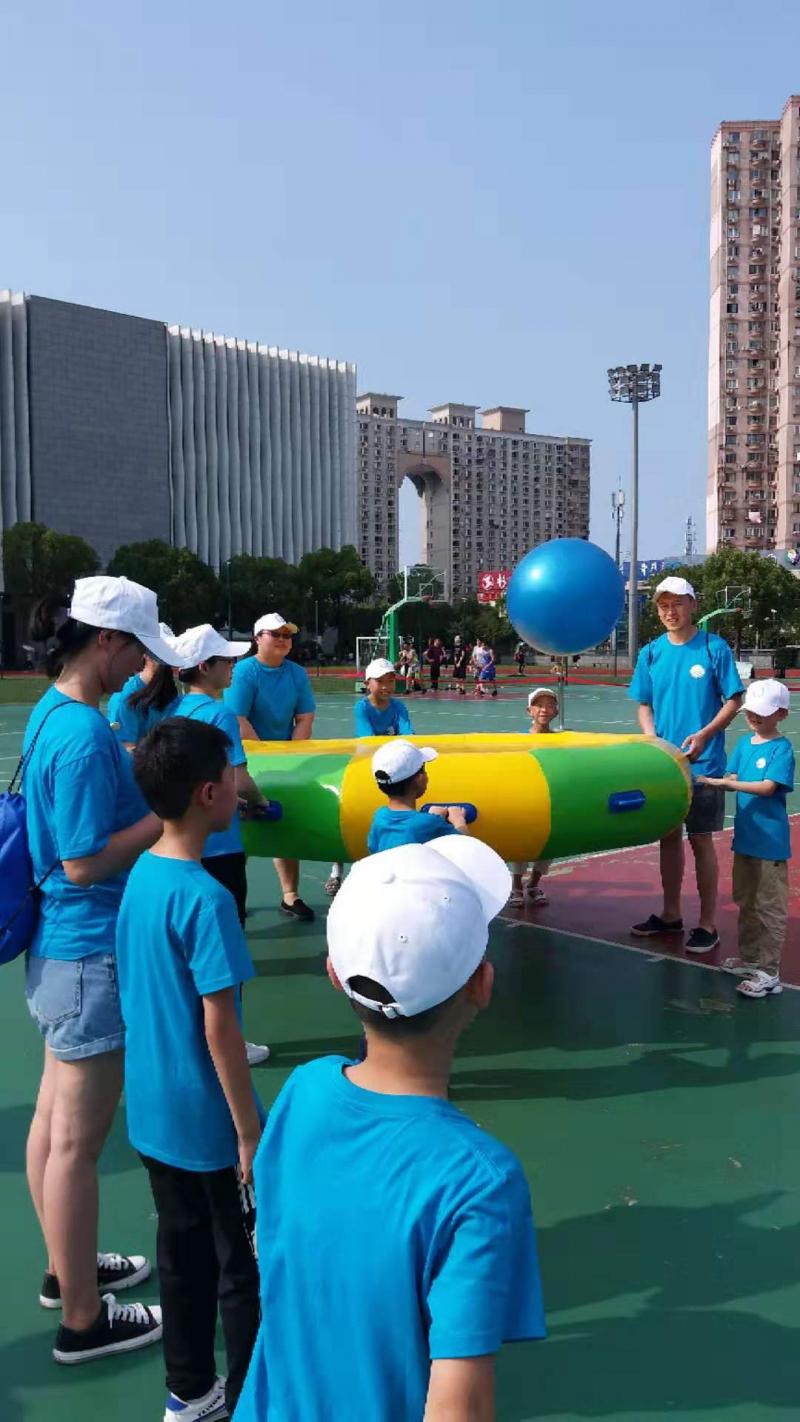 上海市社區(qū)<a href=http://www.cnzcn.net.cn target=_blank class=infotextkey>健身</a>俱樂部