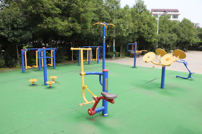 公益體彩在你身邊:邵陽雨溪社區——搭起老百姓身邊的<a href=http://www.cnzcn.net.cn target=_blank class=infotextkey>健身</a>廣場 公益體彩在你身邊:邵陽雨溪社區——搭起老百姓身邊的<a href=http://www.cnzcn.net.cn target=_blank class=infotextkey>健身</a>廣場