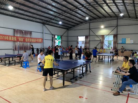 上海市社區<a href=http://www.cnzcn.net.cn target=_blank class=infotextkey>健身</a>俱樂部