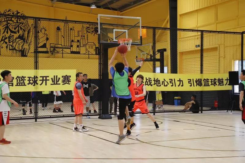 上海市社區<a href=http://www.cnzcn.net.cn target=_blank class=infotextkey>健身</a>俱樂部