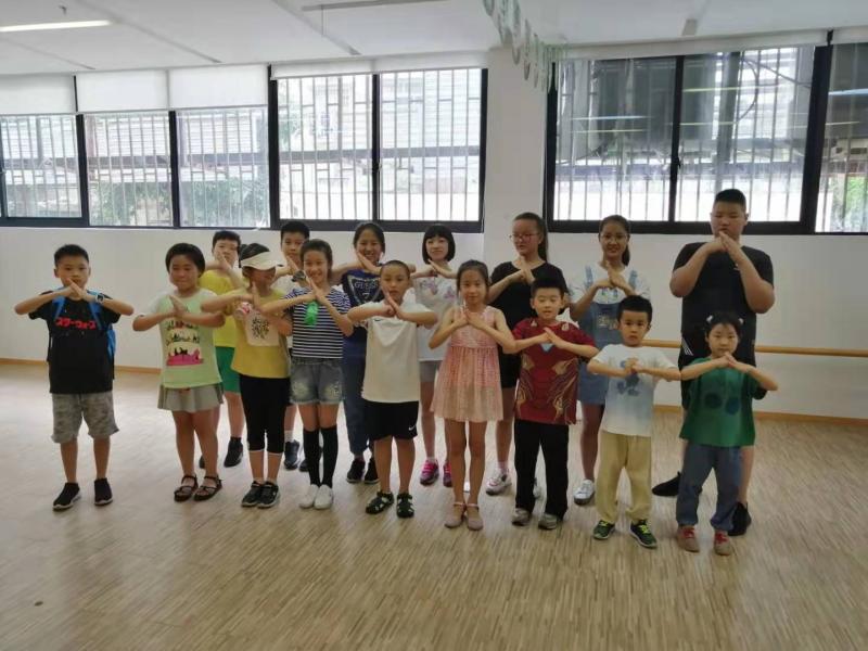 上海市社區<a href=http://www.cnzcn.net.cn target=_blank class=infotextkey>健身</a>俱樂部