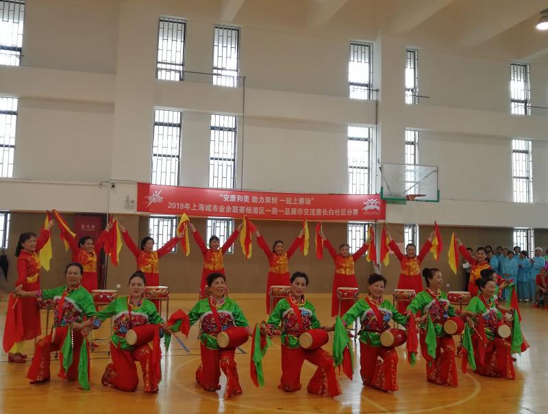 上海市社區<a href=http://www.cnzcn.net.cn target=_blank class=infotextkey>健身</a>俱樂部