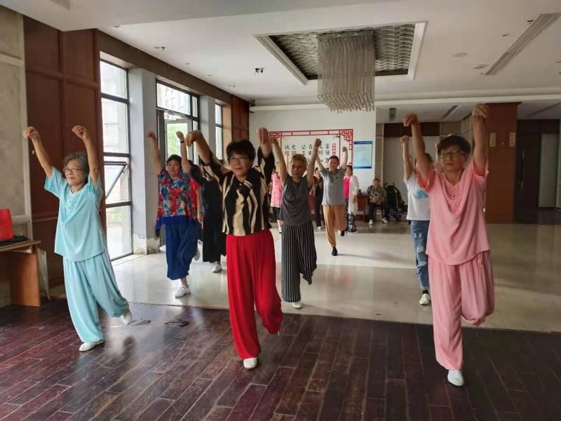 上海市社區<a href=http://www.cnzcn.net.cn target=_blank class=infotextkey>健身</a>俱樂部