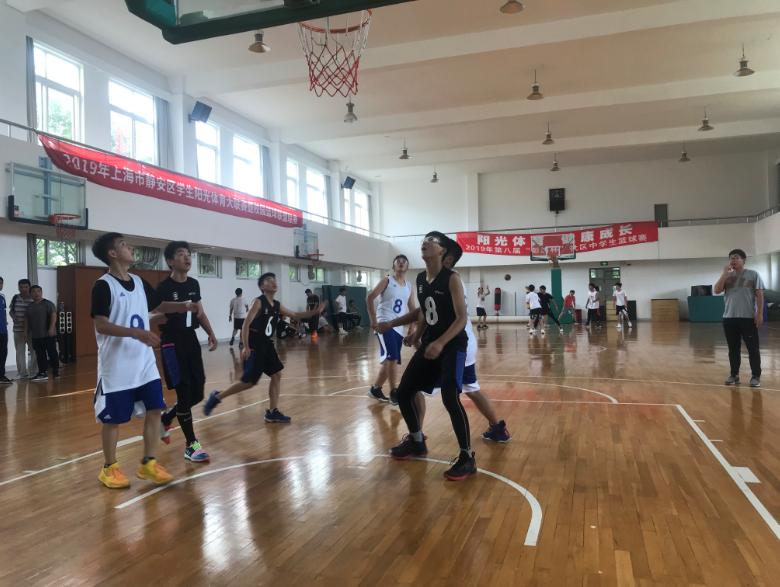 上海市社區<a href=http://www.cnzcn.net.cn target=_blank class=infotextkey>健身</a>俱樂部