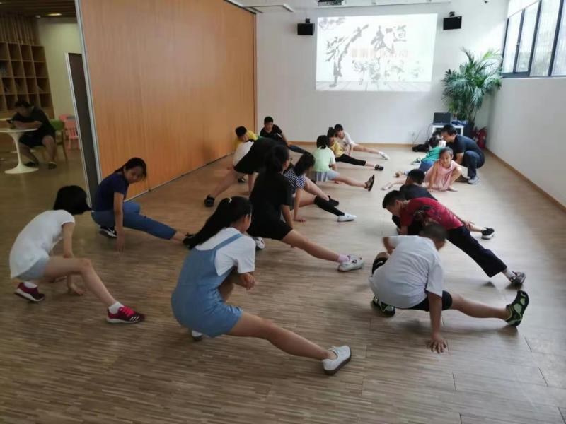 上海市社區<a href=http://www.cnzcn.net.cn target=_blank class=infotextkey>健身</a>俱樂部