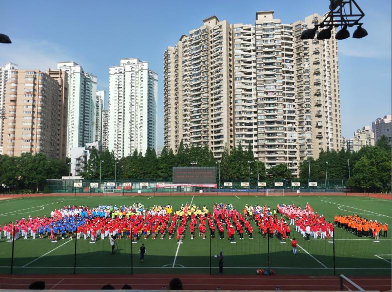 上海市社區<a href=http://www.cnzcn.net.cn target=_blank class=infotextkey>健身</a>俱樂部