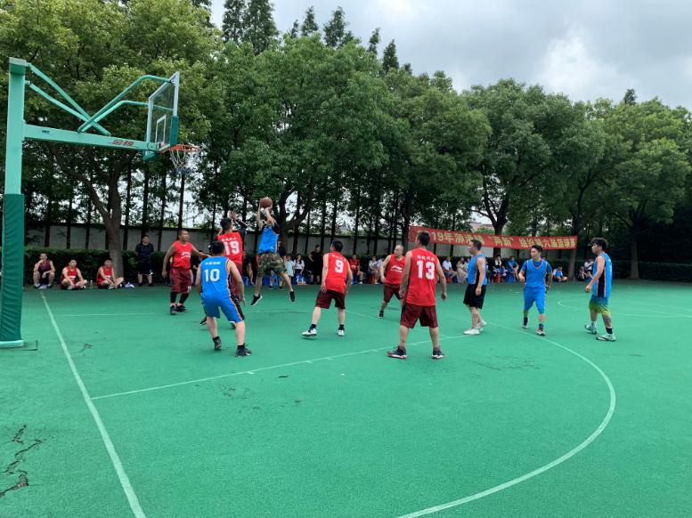 上海市社區<a href=http://www.cnzcn.net.cn target=_blank class=infotextkey>健身</a>俱樂部