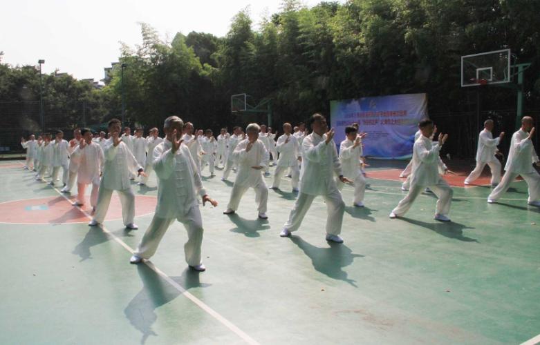 上海市社區(qū)<a href=http://www.cnzcn.net.cn target=_blank class=infotextkey>健身</a>俱樂部