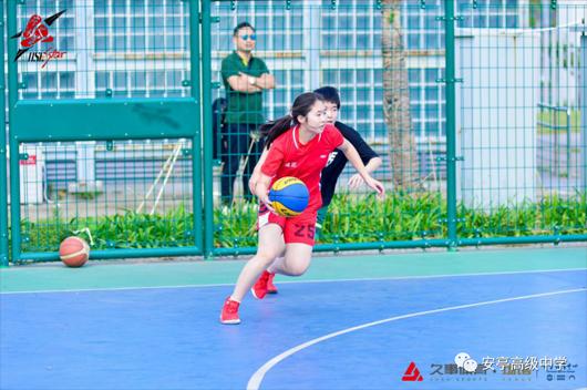 上海市社區<a href=http://www.cnzcn.net.cn target=_blank class=infotextkey>健身</a>俱樂部