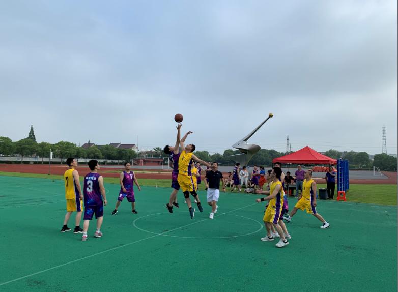 上海市社區<a href=http://www.cnzcn.net.cn target=_blank class=infotextkey>健身</a>俱樂部