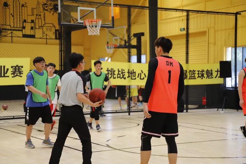 上海市社區<a href=http://www.cnzcn.net.cn target=_blank class=infotextkey>健身</a>俱樂部