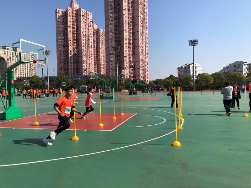 上海市社區(qū)<a href=http://www.cnzcn.net.cn target=_blank class=infotextkey>健身</a>俱樂(lè)部