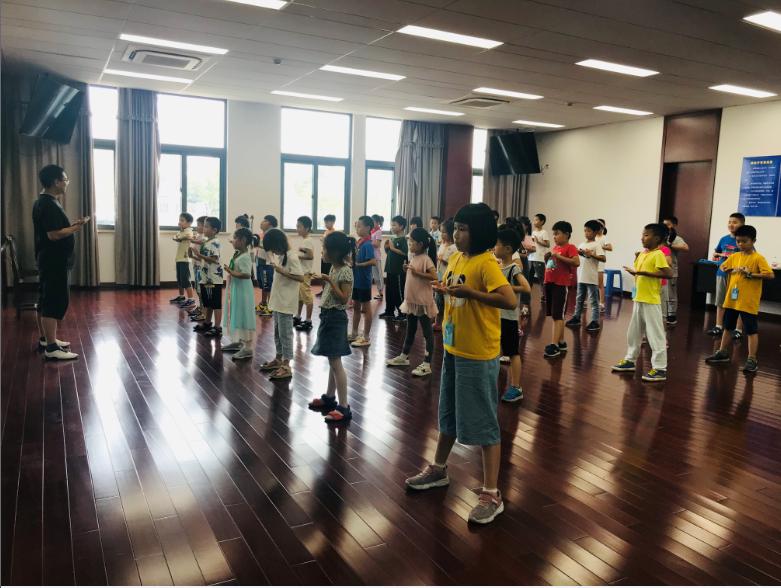 上海市社區<a href=http://www.cnzcn.net.cn target=_blank class=infotextkey>健身</a>俱樂部