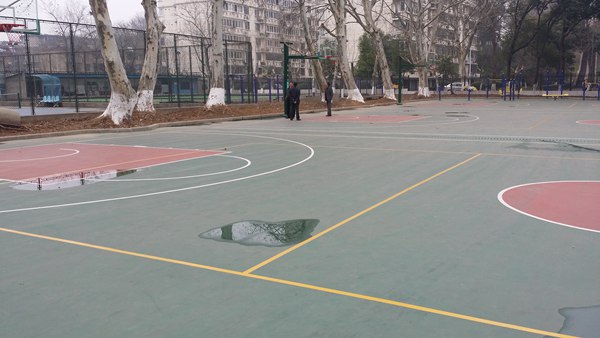 <a href=http://www.cnzcn.net.cn target=_blank class=infotextkey>硅PU</a>籃球場