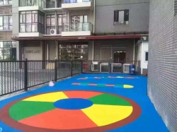 深圳華大幼兒園塑膠地面施工_幼兒園塑膠地面工程案例_廣東