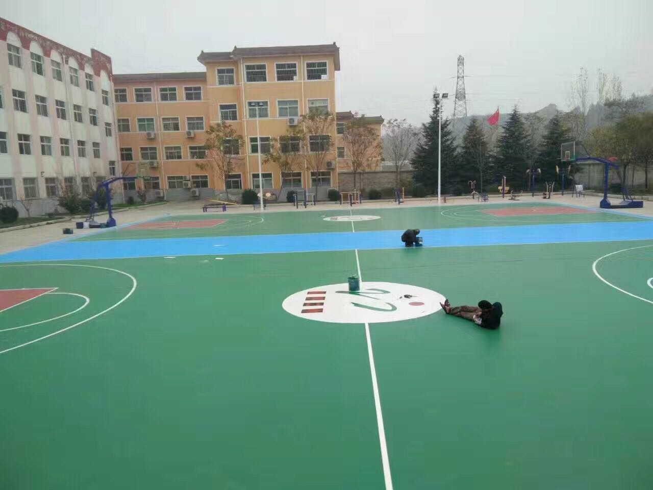 河南三門峽<a href=http://www.cnzcn.net.cn target=_blank class=infotextkey>硅PU</a>球場