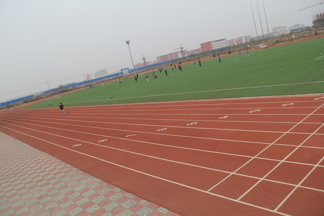 北京交通大學黃驊分校4*4<a href=http://www.cnzcn.net.cn target=_blank class=infotextkey>塑膠跑道</a>工程實例
