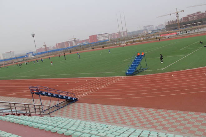 北京交通大學黃驊分校4*4<a href=http://www.cnzcn.net.cn target=_blank class=infotextkey>塑膠跑道</a>工程實例