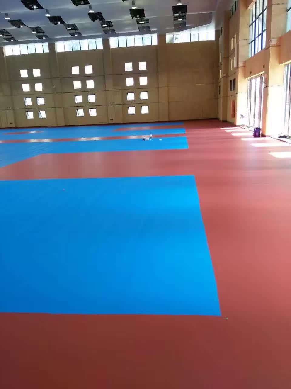 深圳龍崗室內<a href=http://www.cnzcn.net.cn target=_blank class=infotextkey>硅PU</a>球場