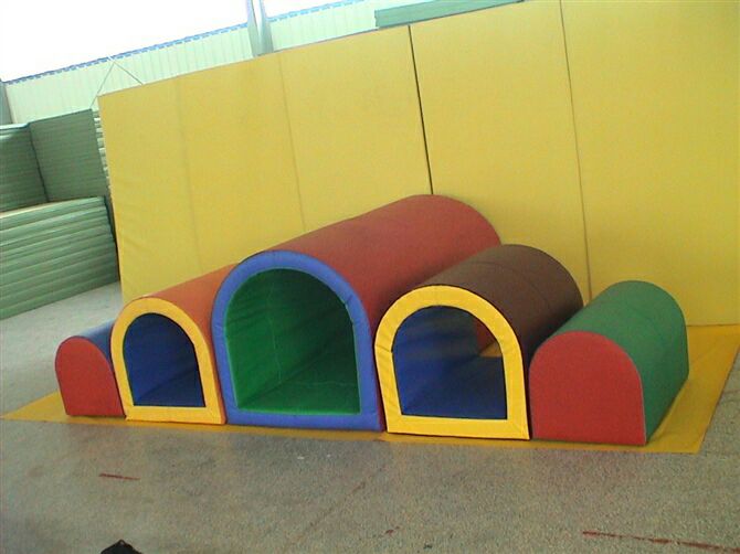 幼兒園彩色軟體隧道