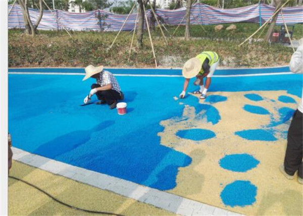 EPDM<a href=http://www.cnzcn.net.cn target=_blank class=infotextkey>塑膠跑道</a>