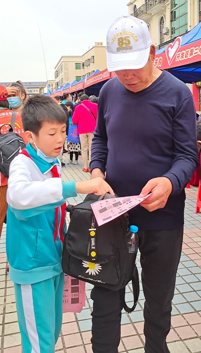 春回大地滿眼綠，愛護環境我先行