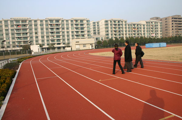 <a href=http://www.cnzcn.net.cn target=_blank class=infotextkey>塑膠跑道</a>廠家