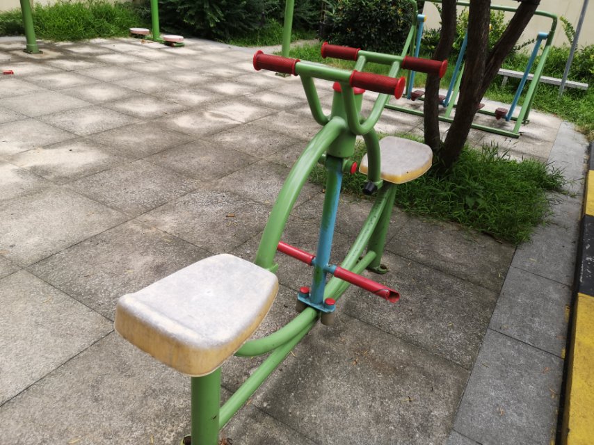 下肢康復器