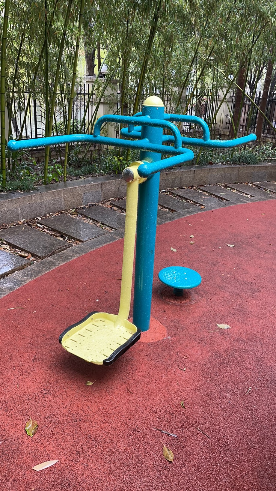 扭腰鐘擺器