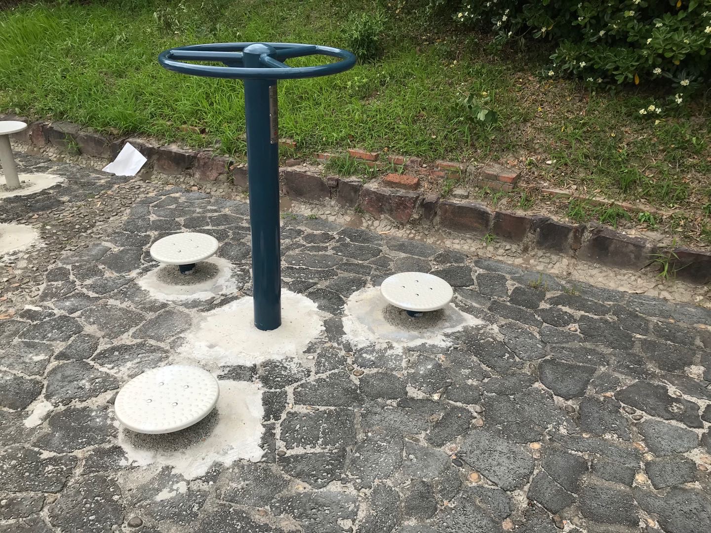 扭腰器