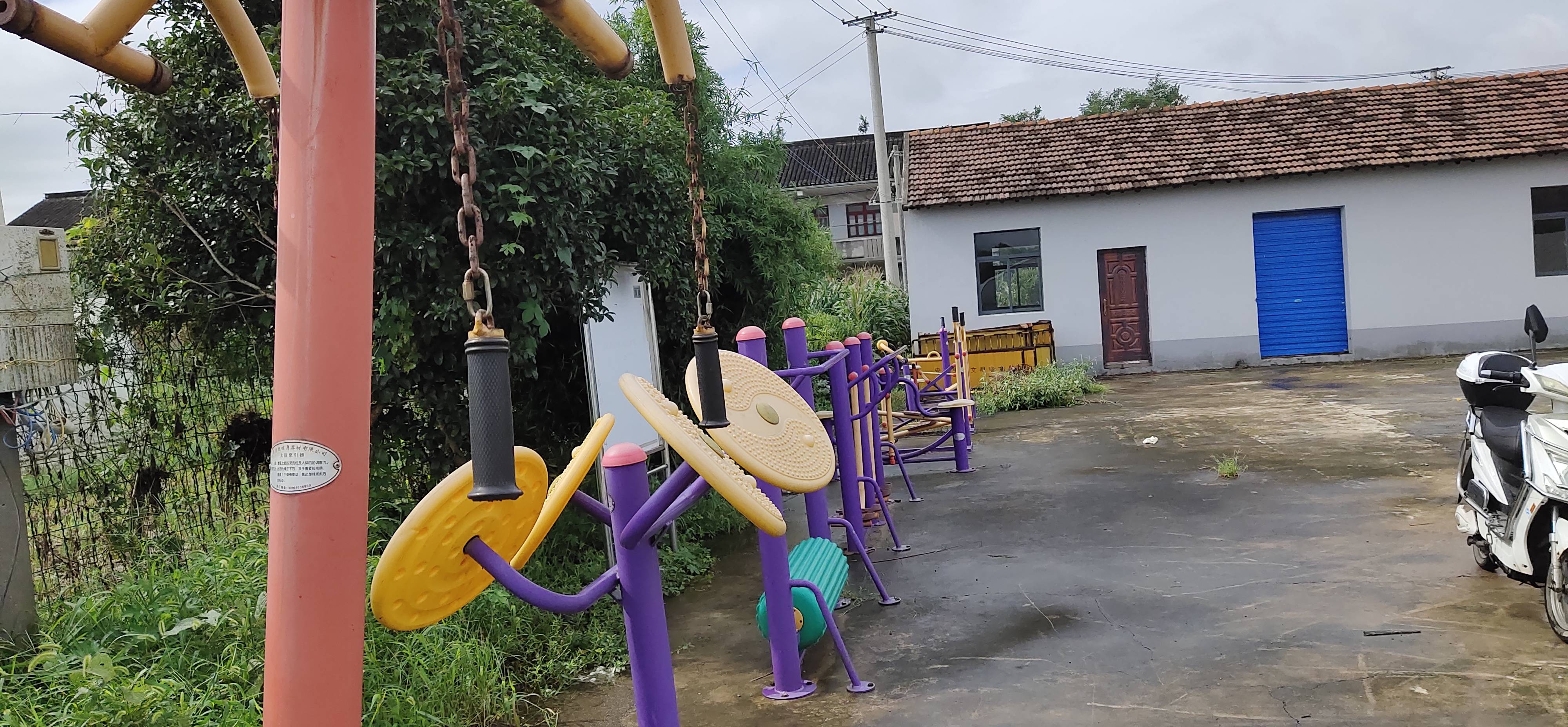 華亭鎮雙塘村橫塘7隊健身點
