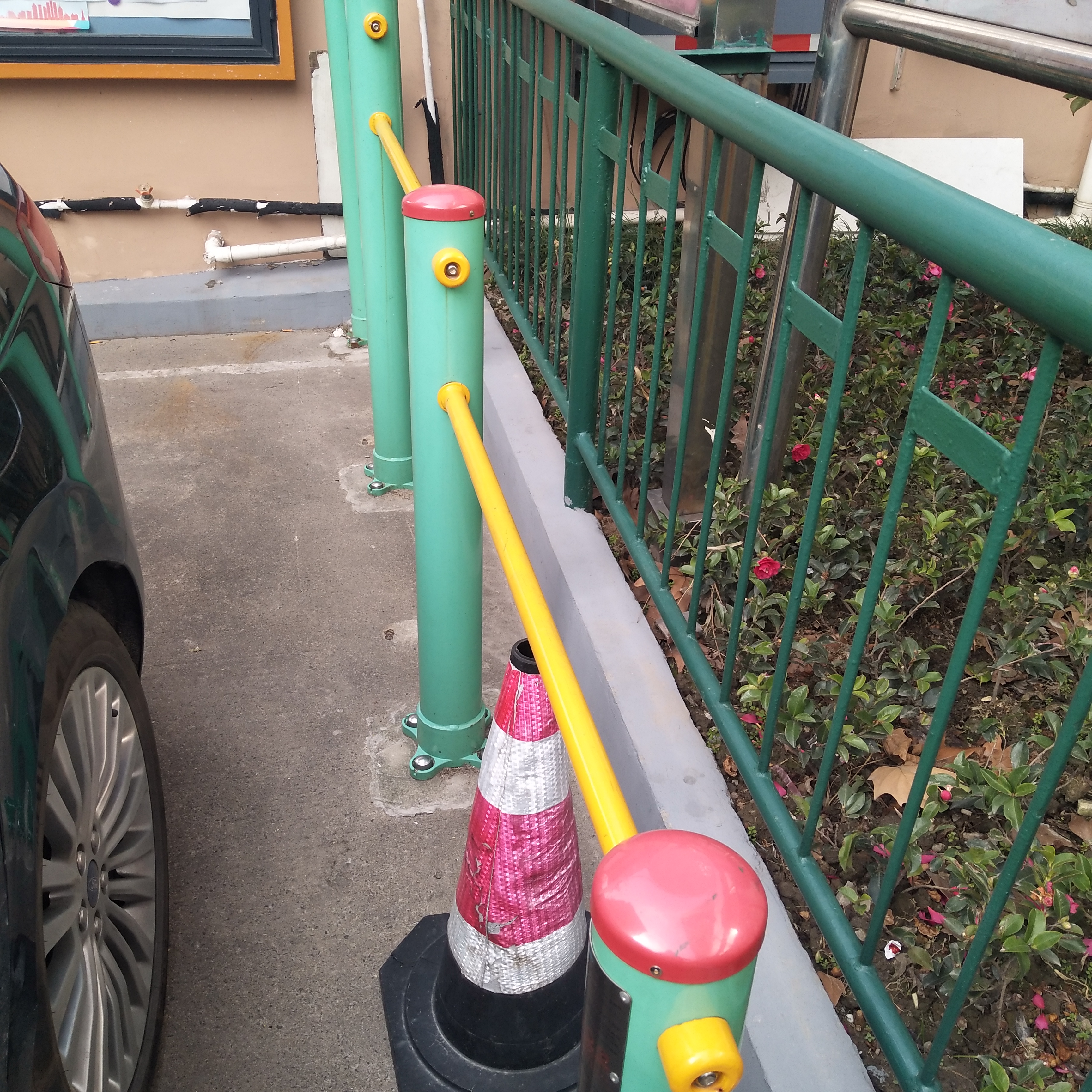 多聯(lián)壓腿架