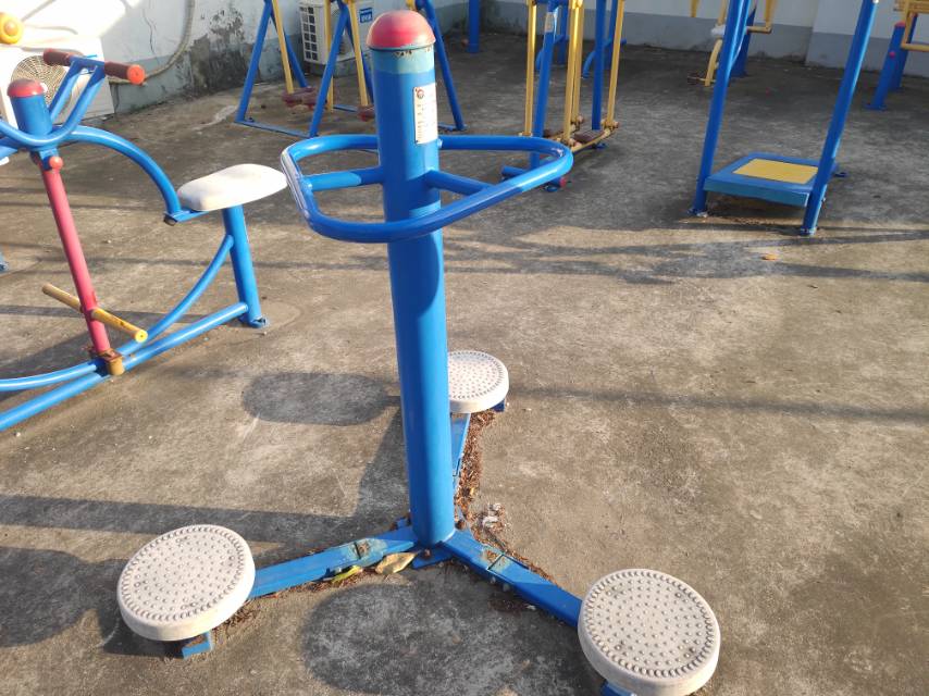 扭腰器