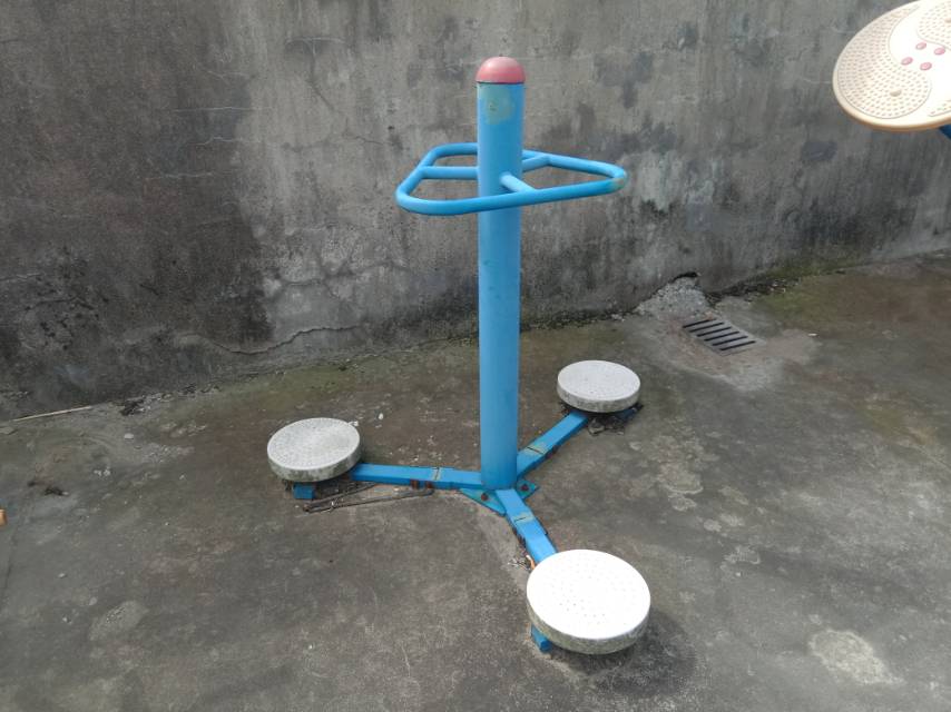 扭腰器