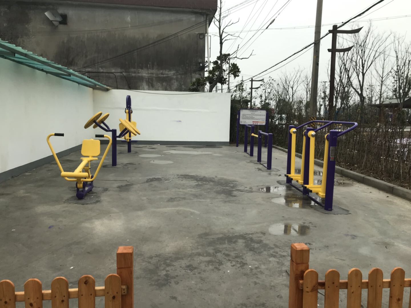 葛隆村健身點